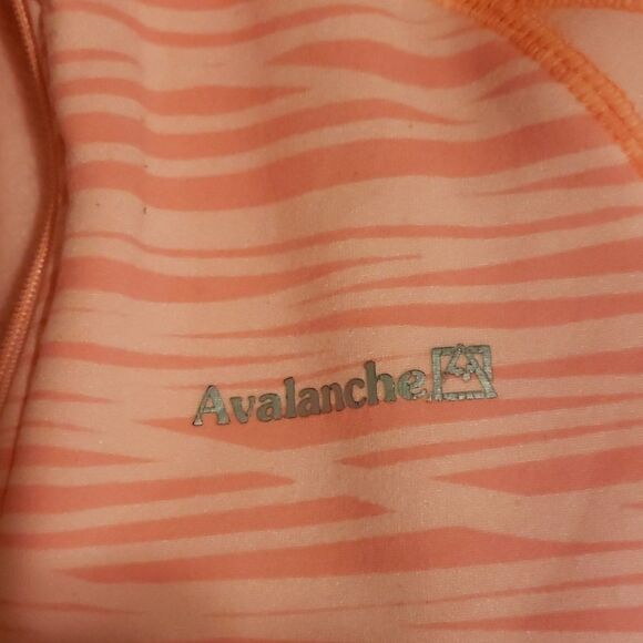 Avalanche NWT   - Picture 3 of 8